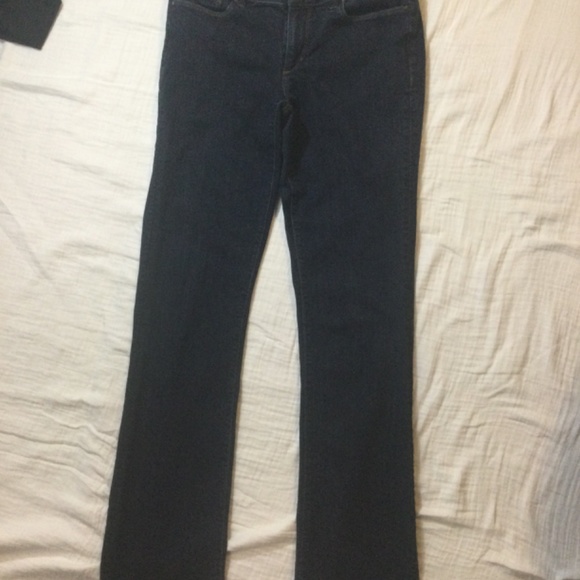 8 Tall boot cut Ann Taylor jeans - Picture 3 of 7